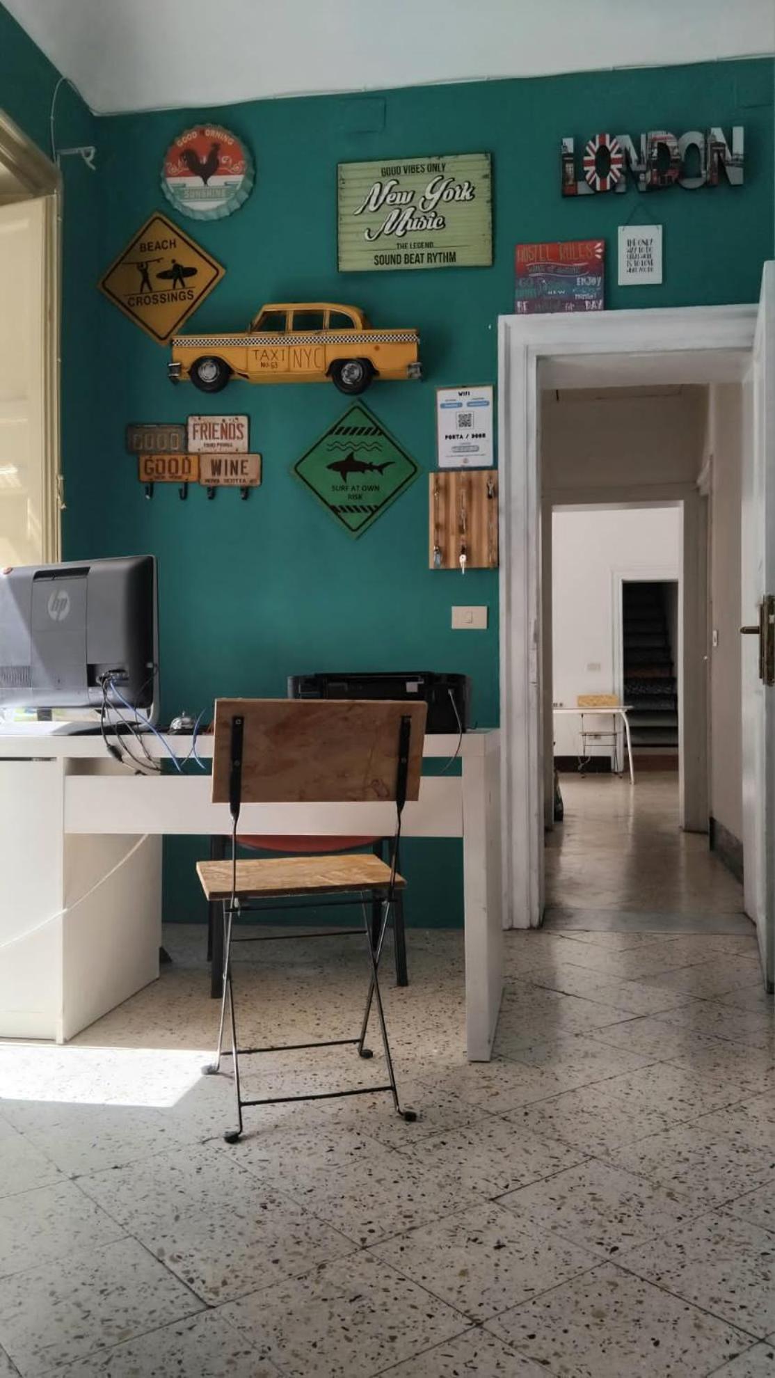 Sunshine Hostel Палермо Экстерьер фото