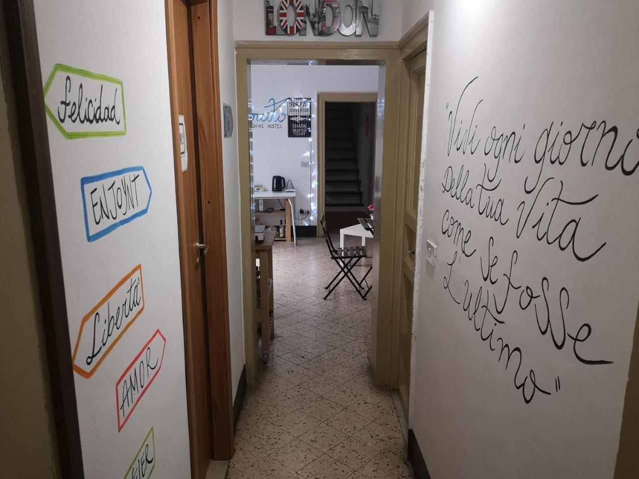 Sunshine Hostel Палермо Экстерьер фото